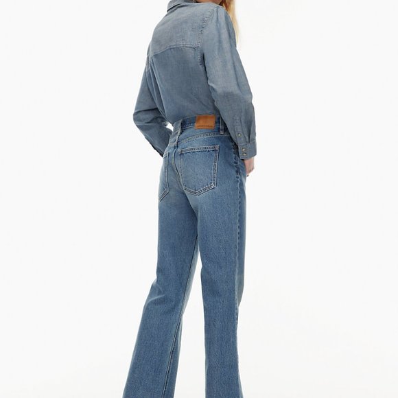 Aritzia "The Marianne Mid Rise Loose Flare 32L", Colour "5 Yrs Bleu With Love" - Picture 2 of 4